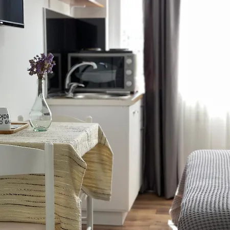 Lägenhetshotell Central Studio Apartments 3*