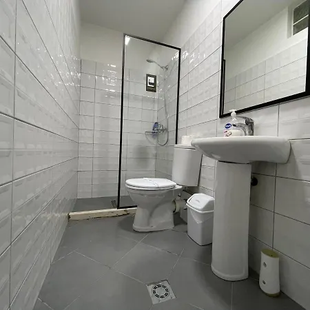 Lägenhetshotell Central Studio Apartments 3*