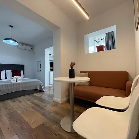 Central Studio Apartments Apartahotel 3*