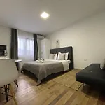 Central Studio Apartments Hotel apartamentowy Tirana