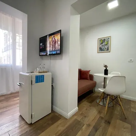 Central Studio Apartments 3*