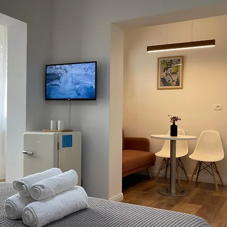 Central Studio Apartments